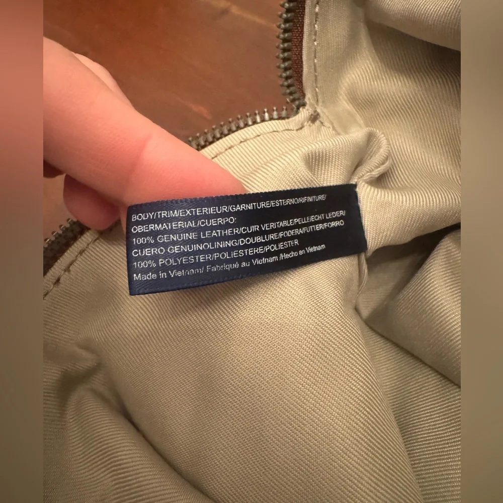 America Leather CO Cameron Triple Entry Shoulder bag in Cordovan Smooth Leather. - Picture 8 of 9